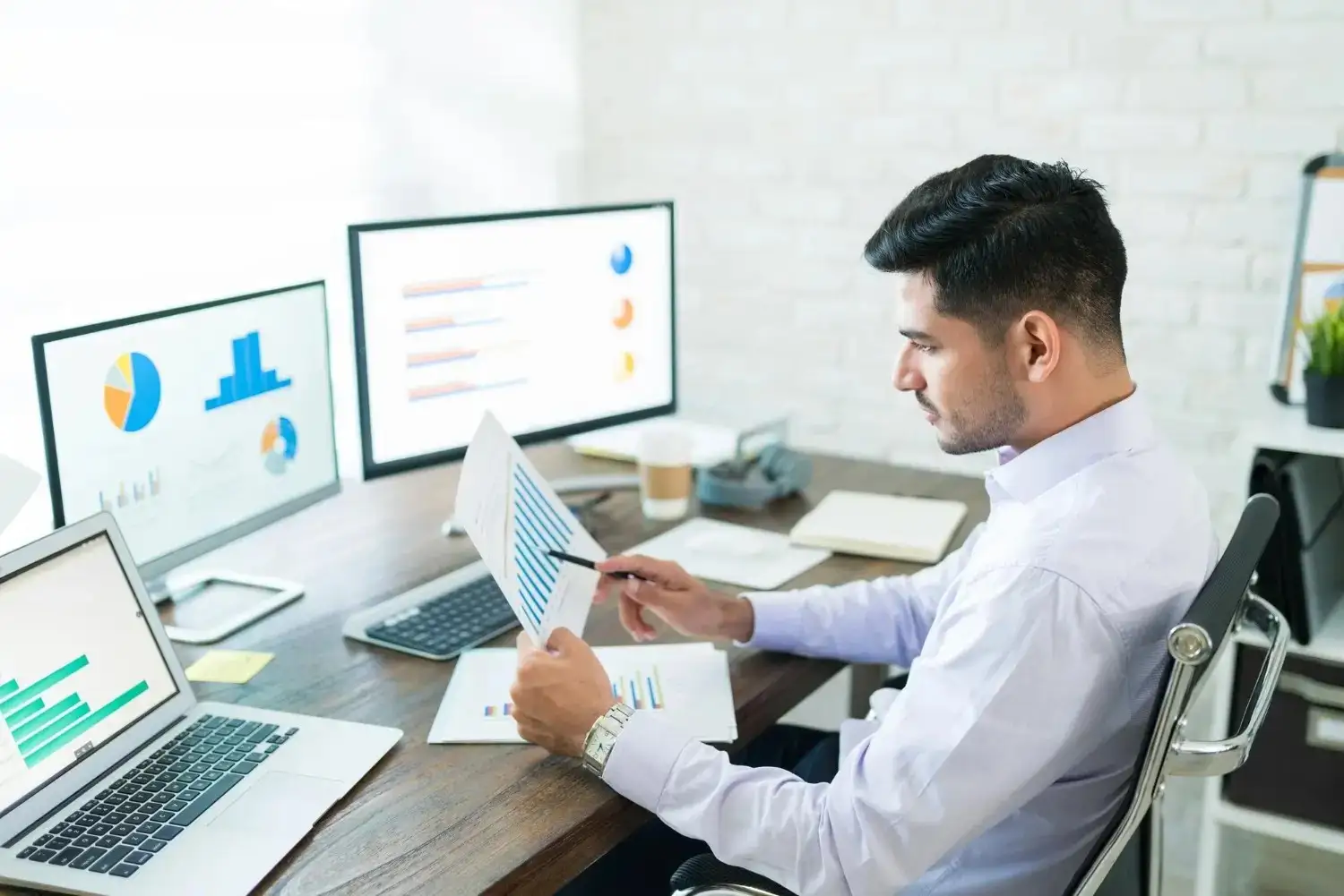 Reporting-on-Medical-Billing-and-Practice-Analysis.webp